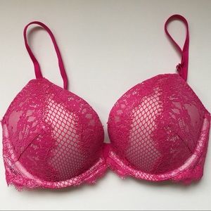 Victoria’s Secret 32C Pink super push up bra